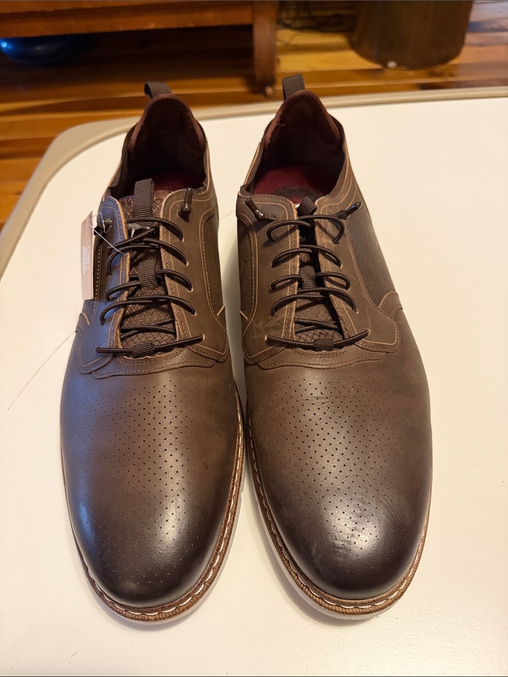 Stacy Adams Sync perforated elastic lace derby in crazy horse brown. Size 13.